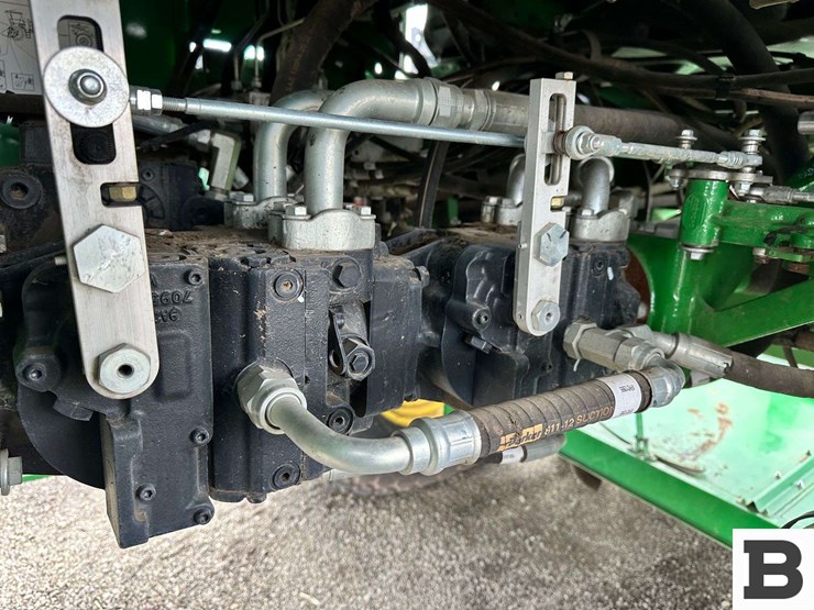 john-deere-w235r-image-62