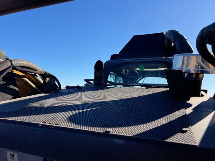 2019-caterpillar-299d2-xhp-image-18