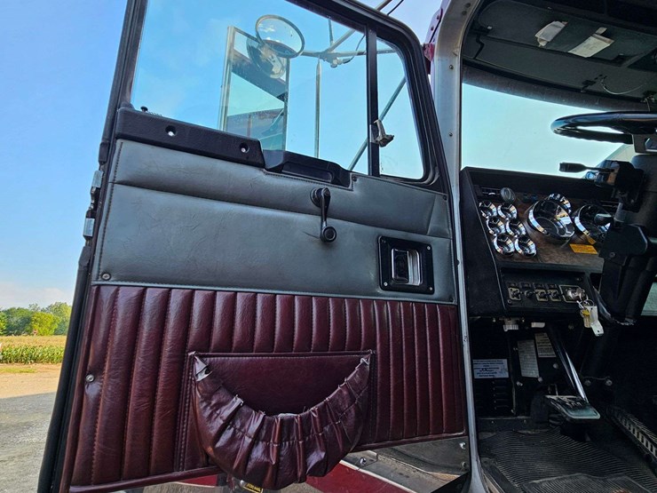 1997-kenworth-t800-image-36