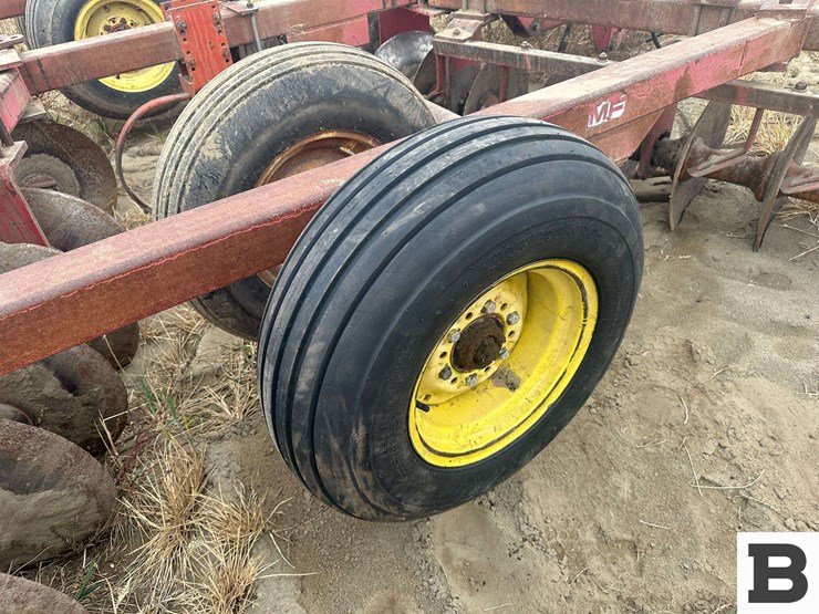 massey-ferguson-720-image-28