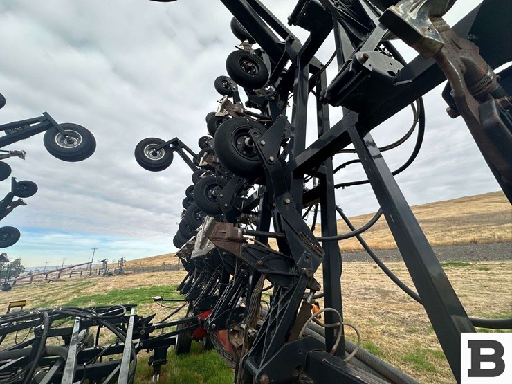 2012-case-800-image-27