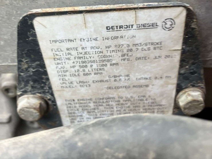 2013-freightliner-cascadia-image-97