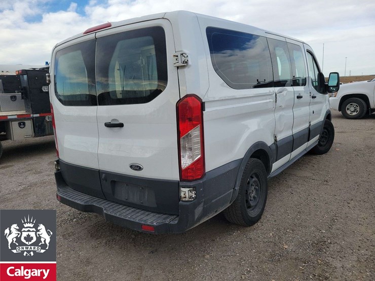 2017-ford-transit-image-4