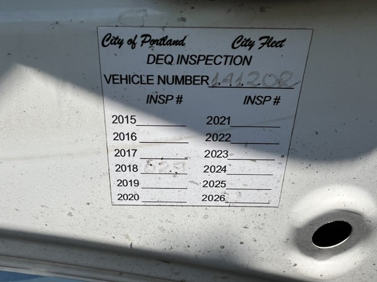 2014-toyota-sienna-le-image-41