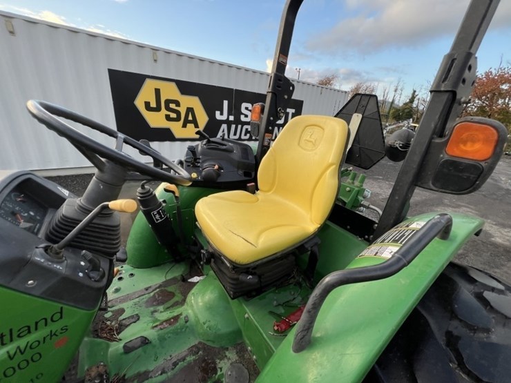 2009-john-deere-5075m-4wd-utility-tractor-image-25