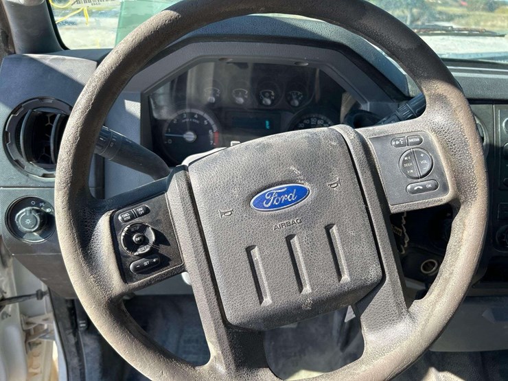 2015-ford-f350-image-15