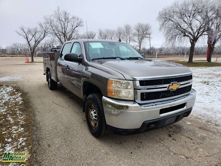 2012-chevrolet-silverado-2500hd-image-4