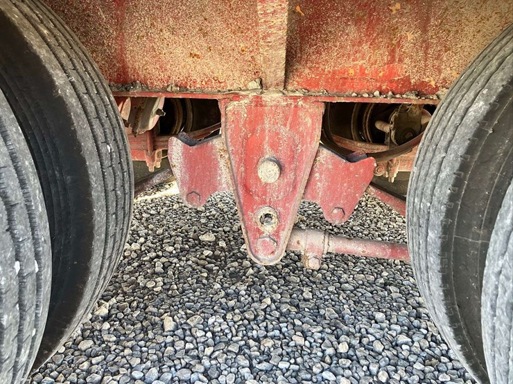 25'-tandem-dual-axle-tender-trailer-with-plumbing-and-tank-image-27