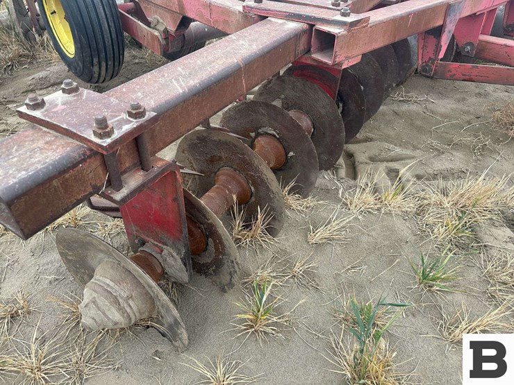 massey-ferguson-720-image-32