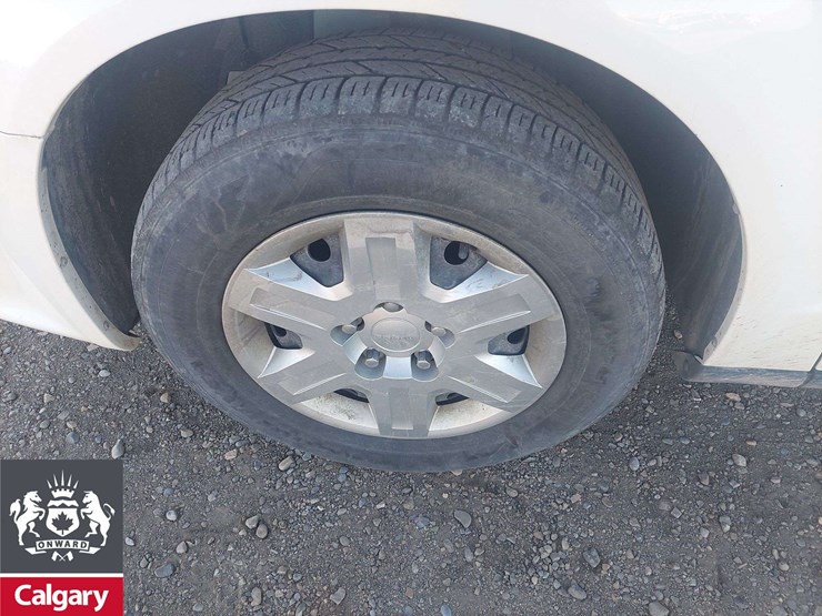 2012-dodge-grand-caravan-image-8