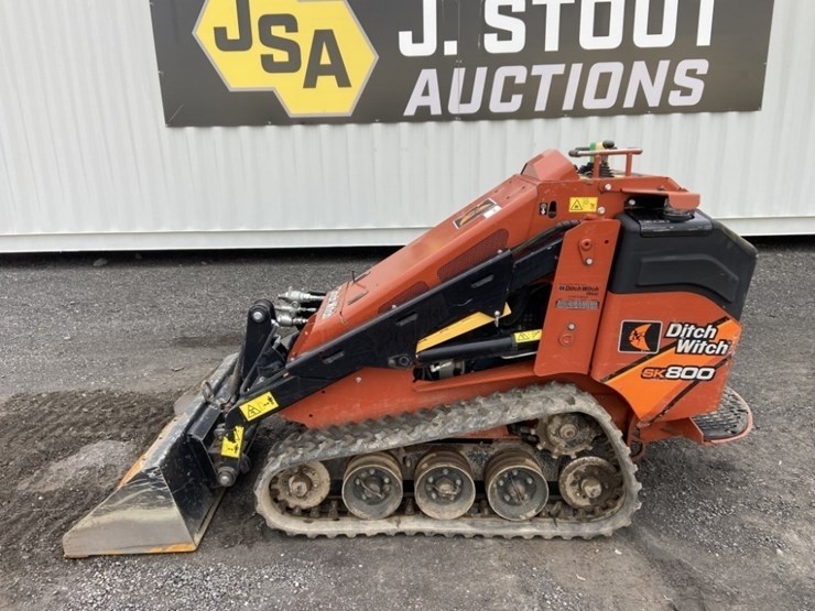 2020-ditch-witch-sk800-image-2