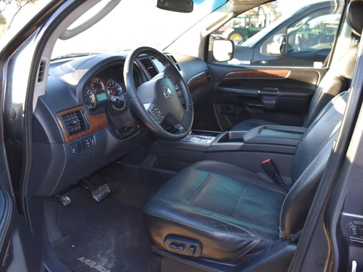 2012-nissan-armada-image-5