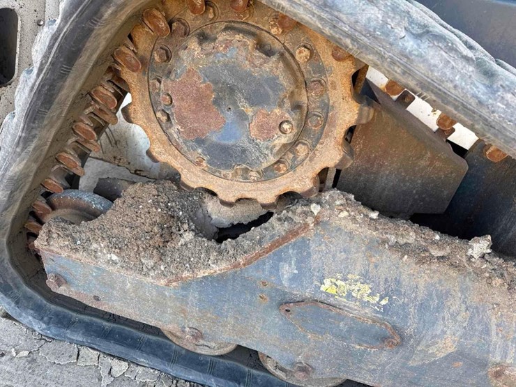 2024-bobcat-t76-image-17