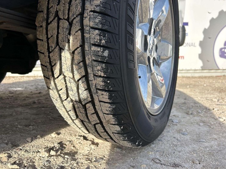 2006-gmc-3500-image-26