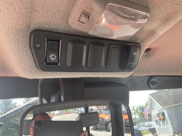 2020-kubota-rtv-x1100c-image-19