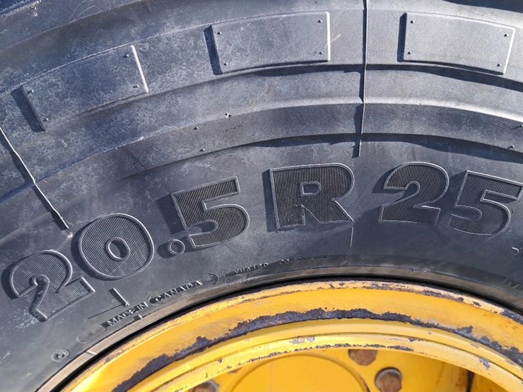 2018-deere-544k-image-37