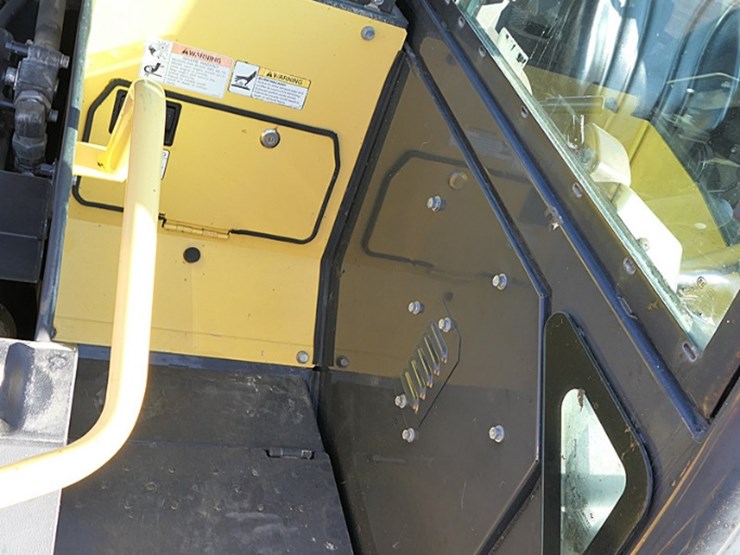 2017-yanmar-sv100-2a-image-34