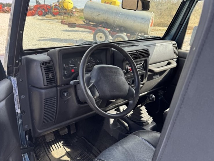 19990-jeep-wrangler-image-7