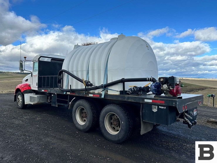 2008-peterbilt-386-image-3