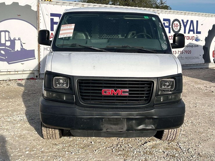 2006-gmc-3500-image-29