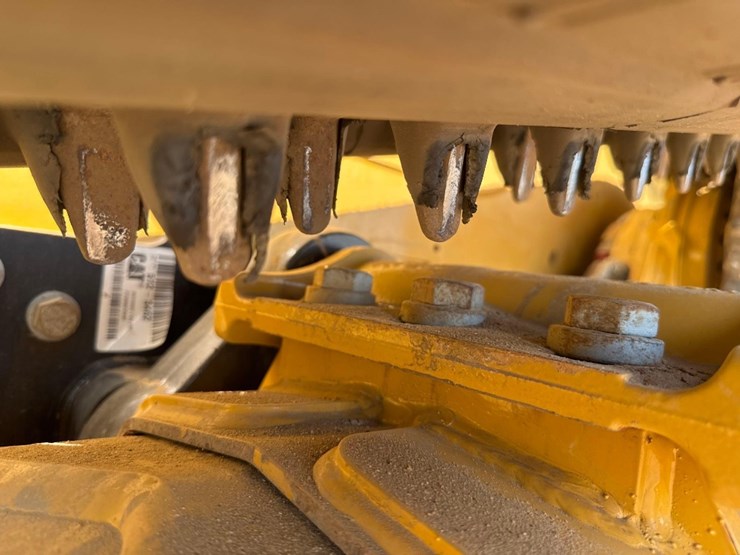 2023-caterpillar-259d3-image-11