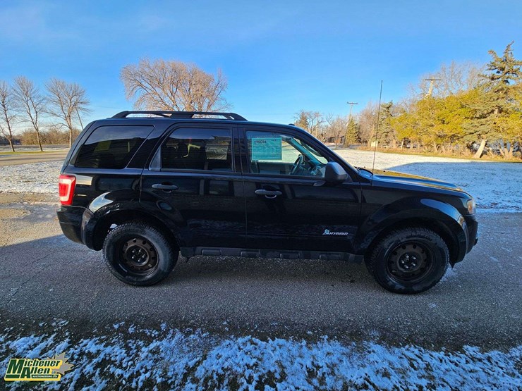 2012-ford-escape-hybrid-image-5