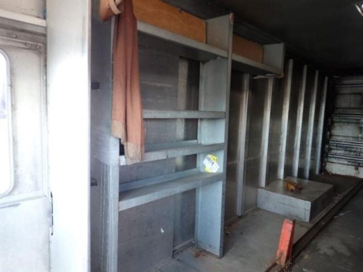 2013-freightliner-mt55-image-21