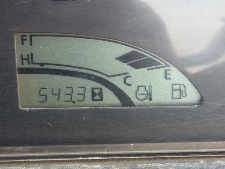 2021-mahindra-1640-image-13