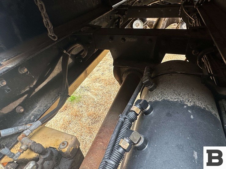 2000-peterbilt-grain-truck---lewiston,-id-image-15