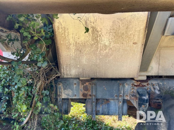 2009-stahly-peterbilt-image-33