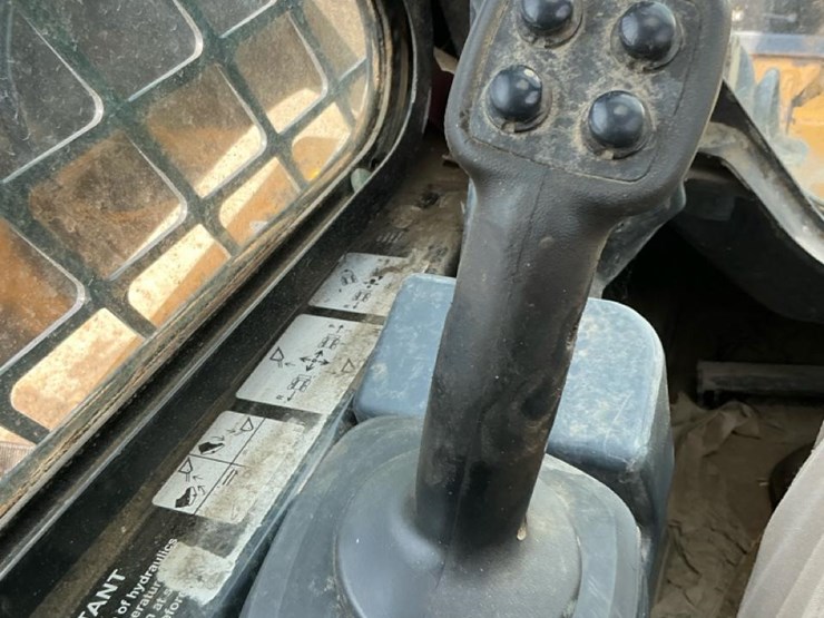 2019-deere-333g-image-34