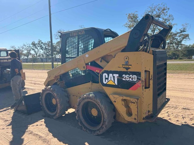 2017-caterpillar-262d-image-2