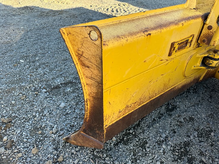 #32837-•-komatsu-39px-crawler-dozer-km10d130kka096648-image-29