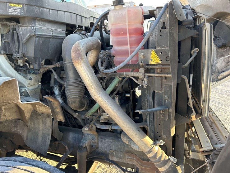 2011-international-workstar-7400-image-8