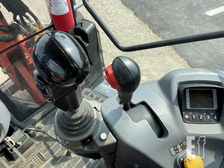 2015-kubota-m6-111-image-26