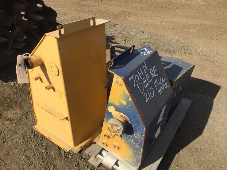 john-deere-210-image-4