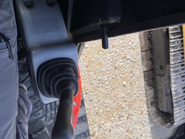 2011-kubota-kx155-3sz-image-7