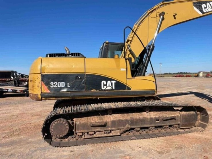 2008-caterpillar-320d-image-16