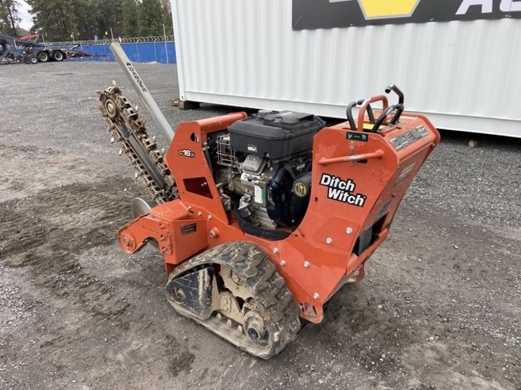 2017-ditch-witch-c16x-image-3