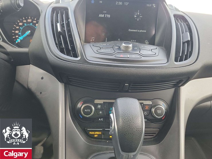 2016-ford-escape-image-32