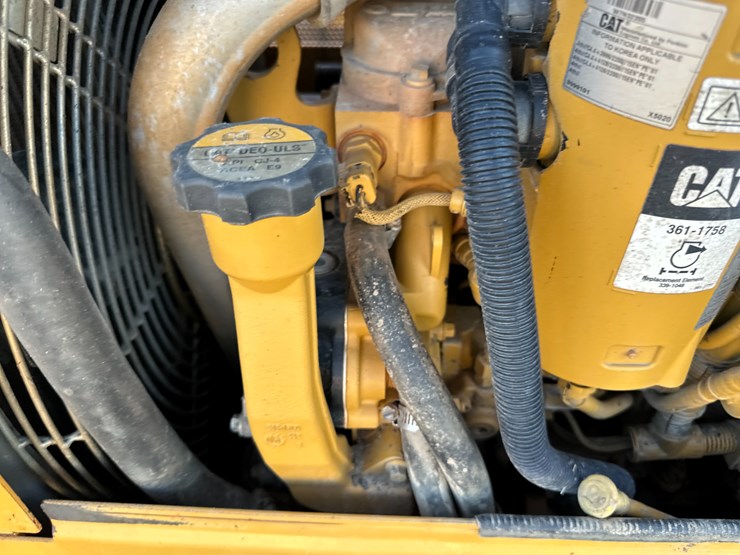 caterpillar-d5k2-image-52