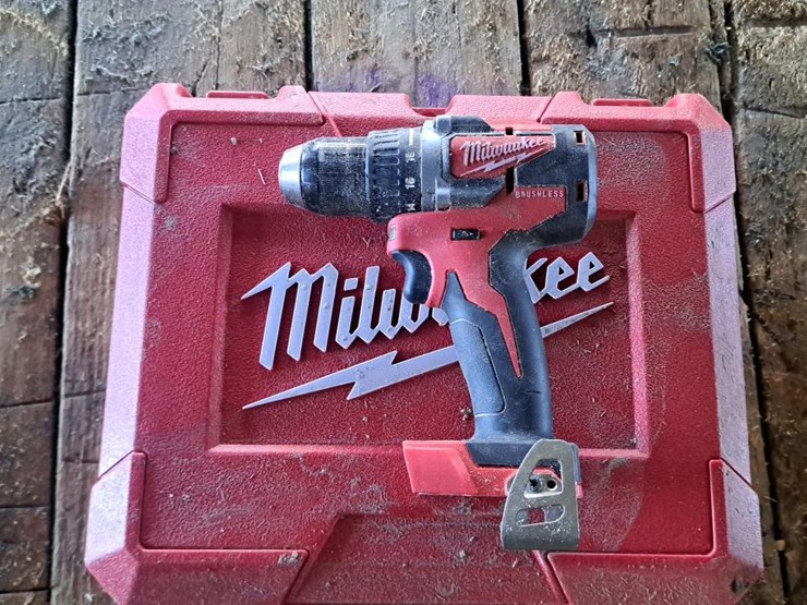 #102-•-milwaukee-drill-image-3