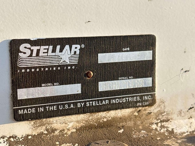 2013-freightliner-m2-106-image-16