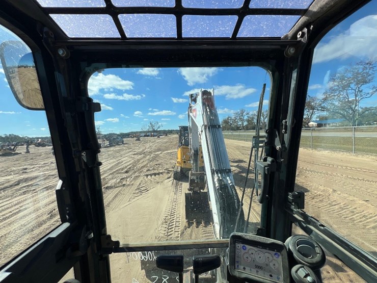 2024-bobcat-e60-image-41