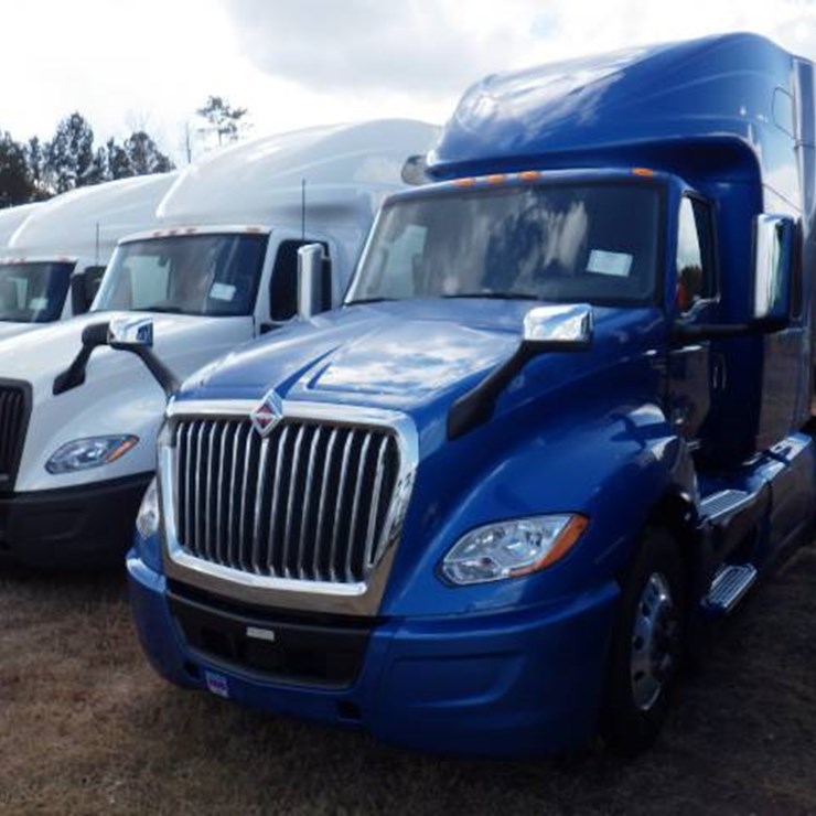 2022 INTERNATIONAL LT