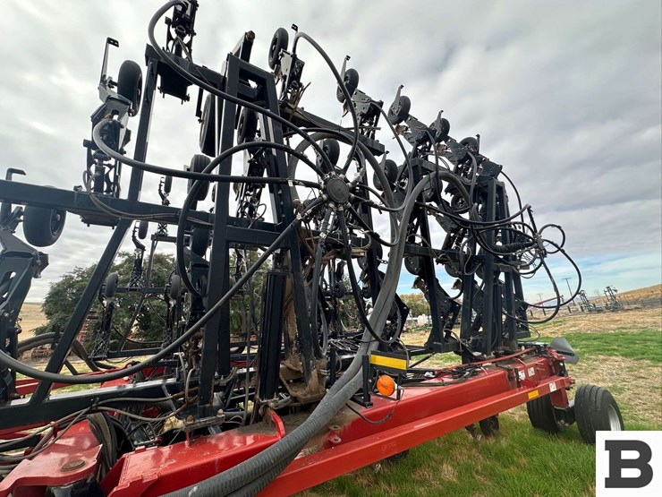 2012-case-800-image-32