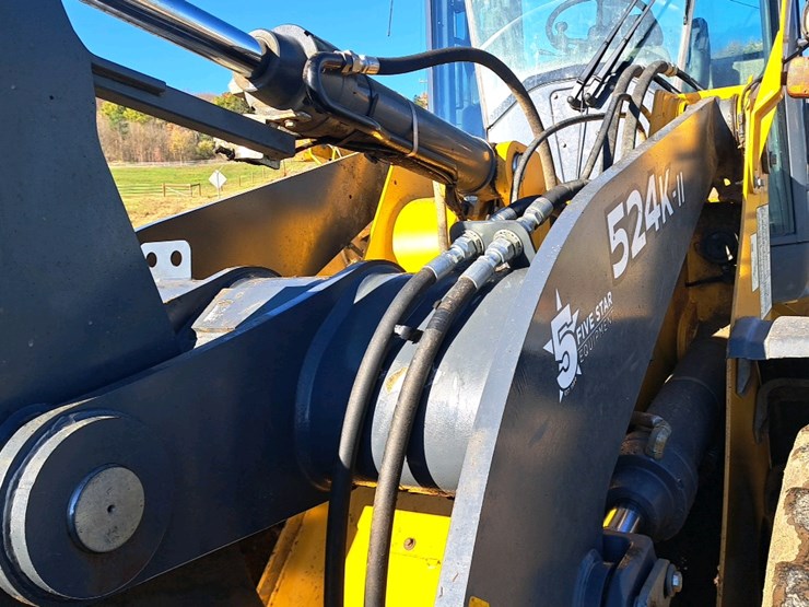 2018-deere-524k-image-30