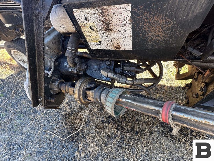 2018-mac-don-fd140-image-57