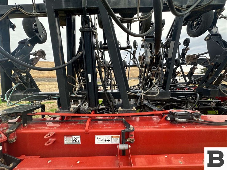 2012-case-800-image-42