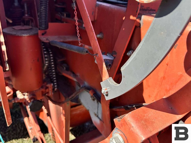 hesston-4655-image-24